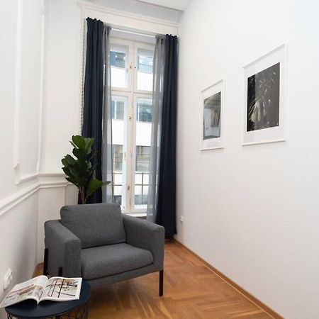 Best Located, 150 M2 5 Bedrooms Apt., Budapešť Exteriér fotografie