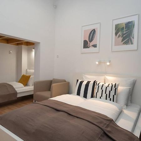 Best Located, 150 M2 5 Bedrooms Apt., Budapešť Exteriér fotografie