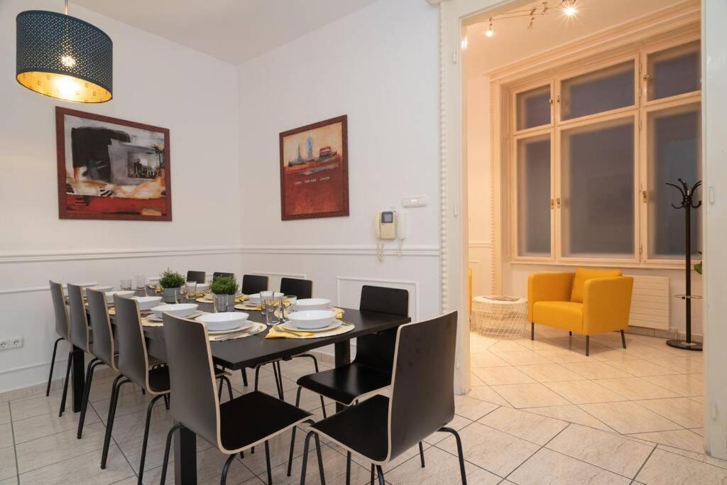 Best Located, 150 M2 5 Bedrooms Apt., Budapešť Exteriér fotografie