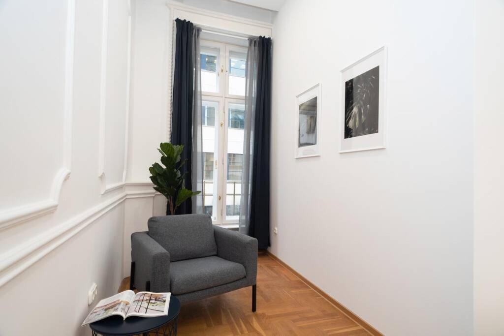 Best Located, 150 M2 5 Bedrooms Apt., Budapešť Exteriér fotografie
