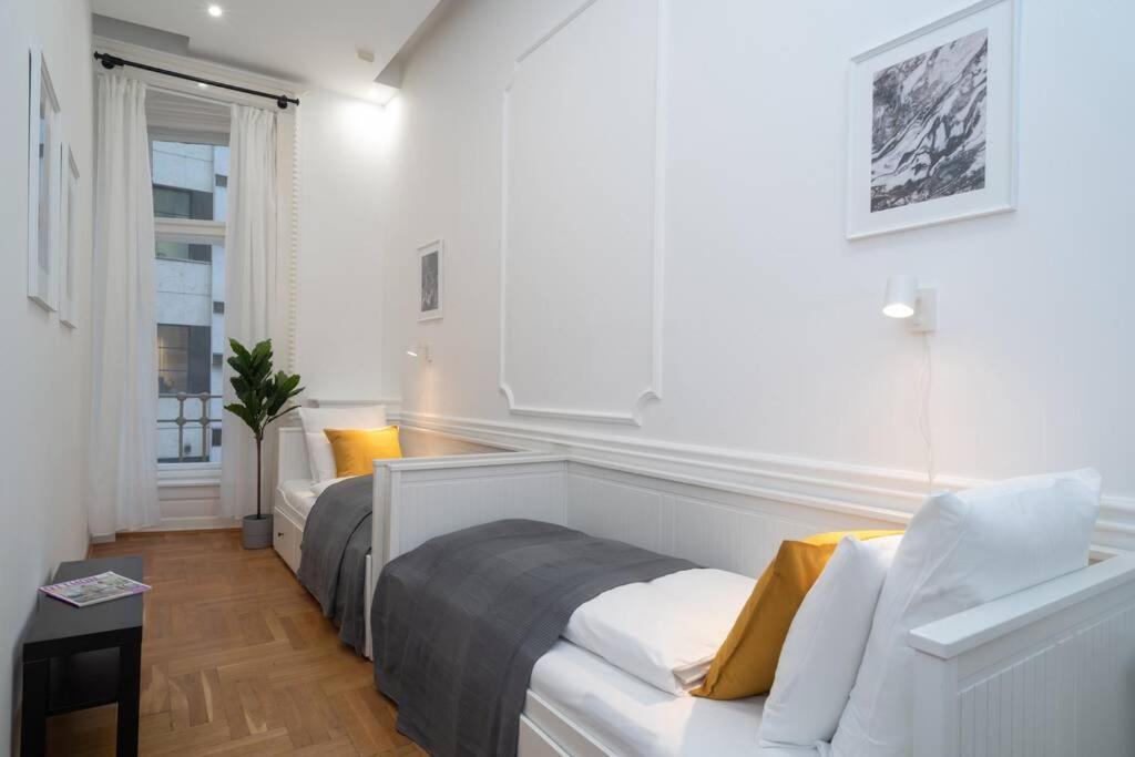 Best Located, 150 M2 5 Bedrooms Apt., Budapešť Exteriér fotografie