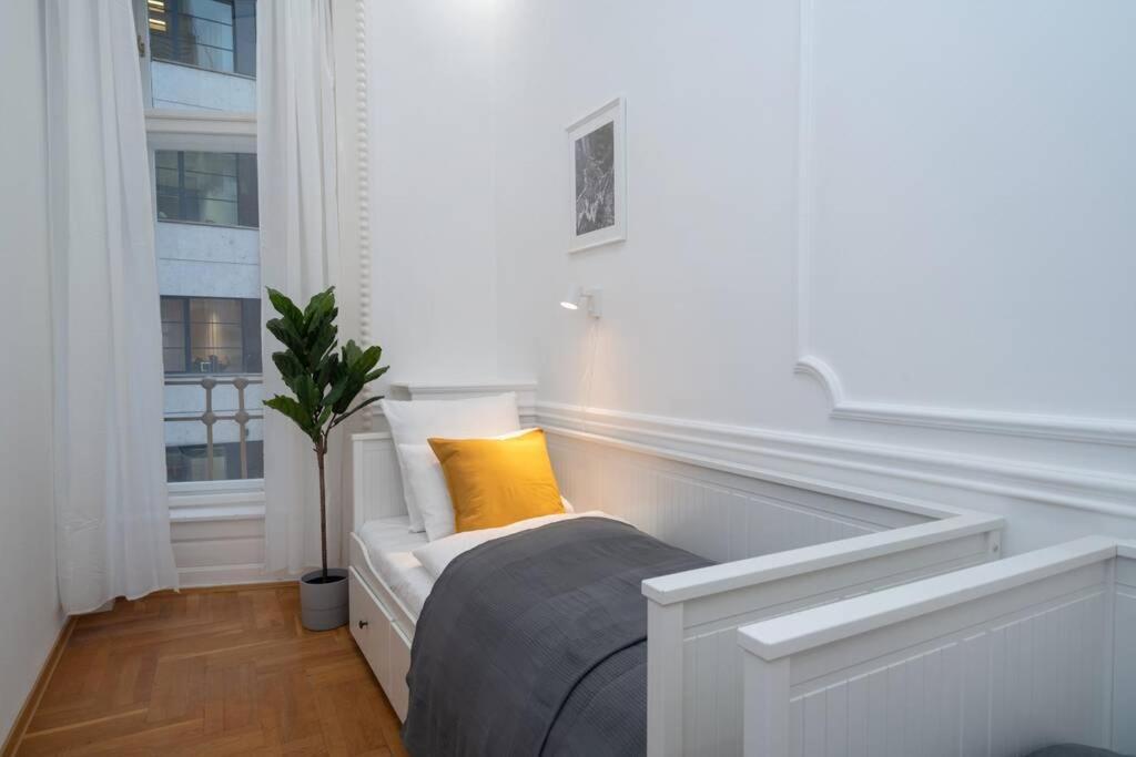 Best Located, 150 M2 5 Bedrooms Apt., Budapešť Exteriér fotografie