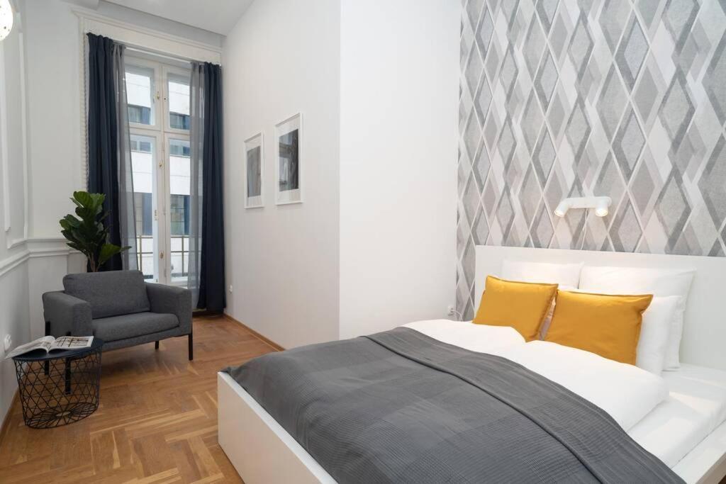 Best Located, 150 M2 5 Bedrooms Apt., Budapešť Exteriér fotografie
