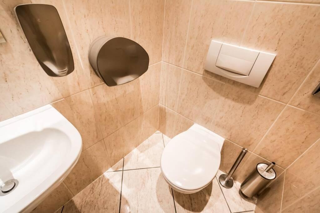 Best Located, 150 M2 5 Bedrooms Apt., Budapešť Exteriér fotografie